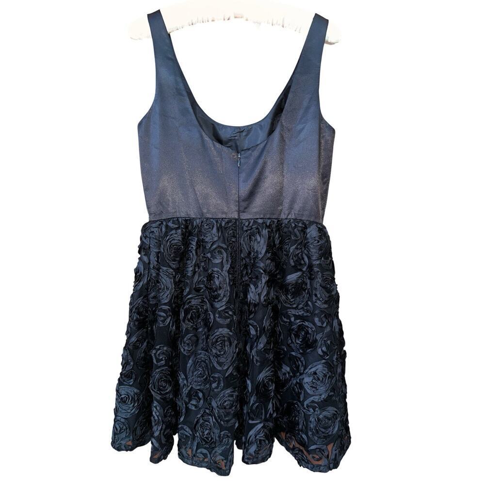 Adrianna Papell Women’s Boutique Black Rose Petal Cocktail Fit Flare Dress Sz. 8 - Picture 5 of 13